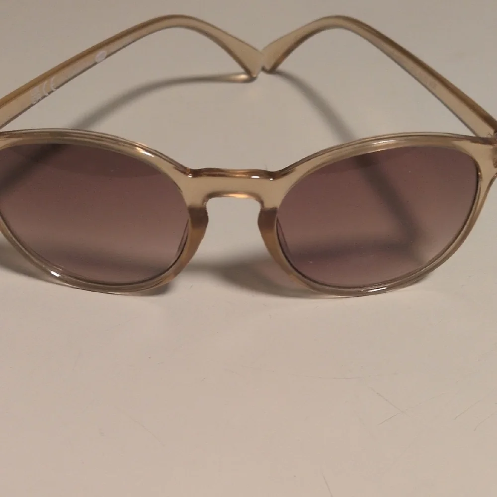 Stylish Translucent‎ Tan Sunglasses with Brown Lenses